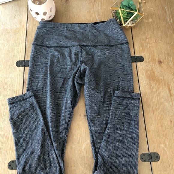 lululemon athletica Pants - Lululemon  Wunder Under Size 10 Textured